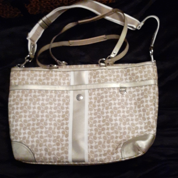 Large Coach Purse - Picture 4 of 8